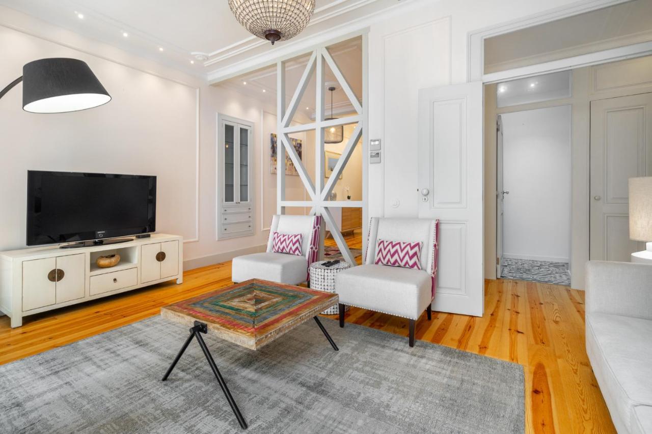 Whome Luxury Stay In Prime Location W/ Ac, Lift & Private Patio Lisbon Exterior photo